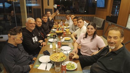 Τραπέζι για την εφηβική ομάδα Άρσης Βαρών του ΠΑΟΚ! (pics)